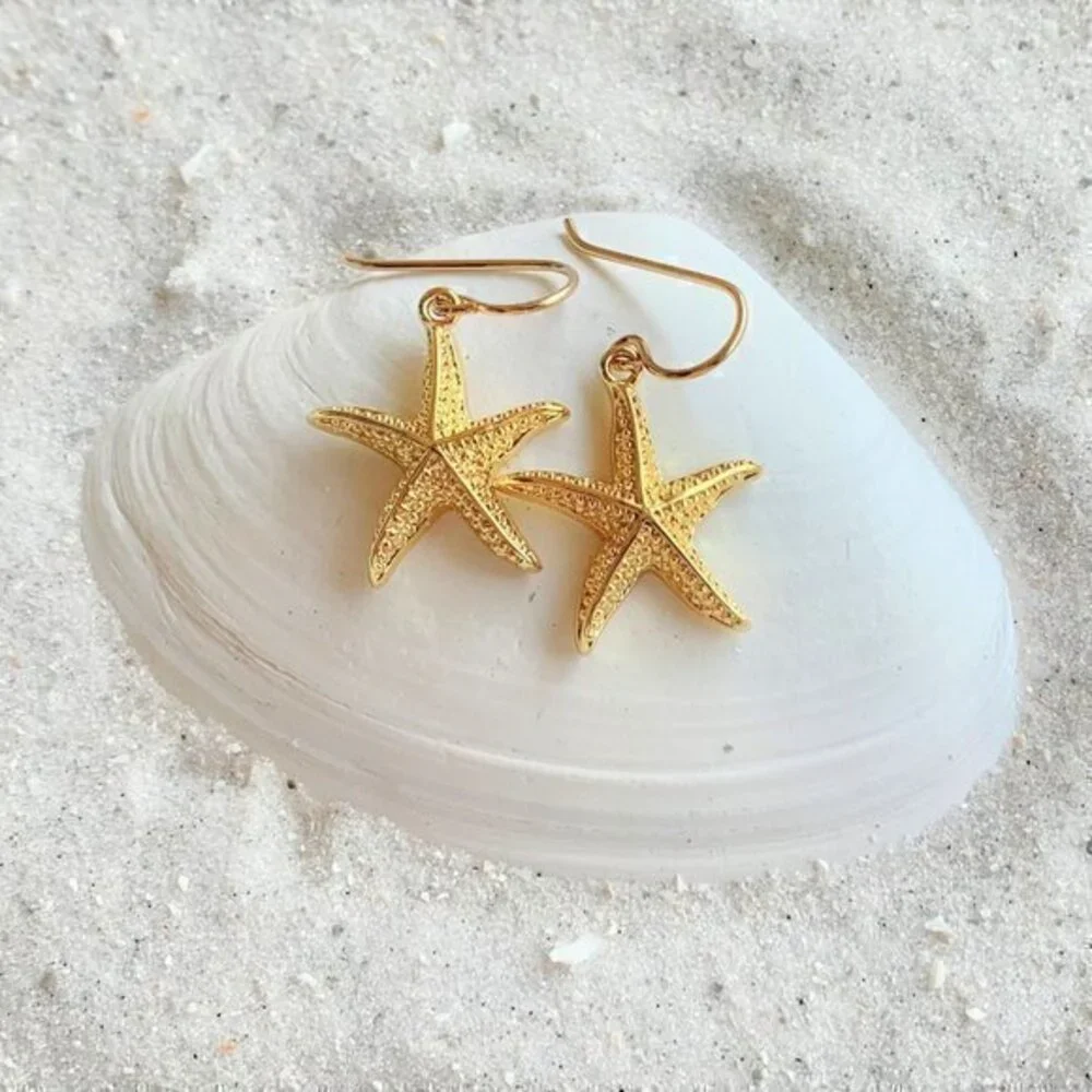Starfish Earrings Gold 14K Gold Filled Wires Womens Girls Beach Jewelry - Picture 1 of 6